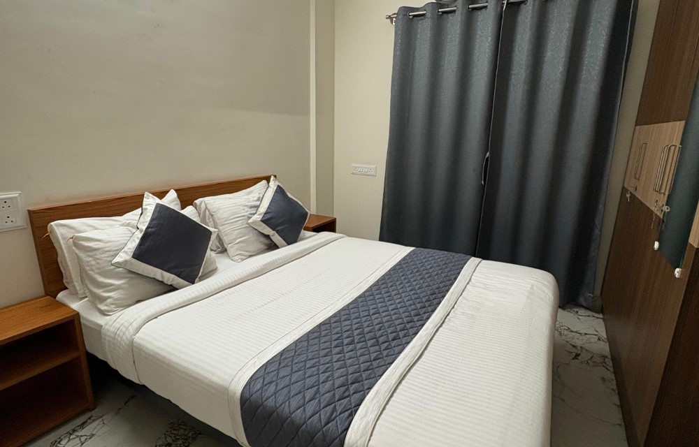Deluxe Room With Balcony Deluxe Room With Balcony